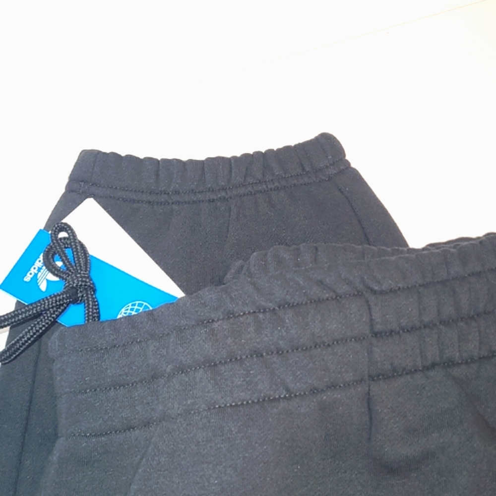 Adidas Black Sweatpants Casual Athletic Wear Unisex - Picture 3 of 5